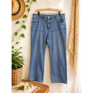 Seven7 Women's Size 18W Light Wash Relaxed Straight Jeans